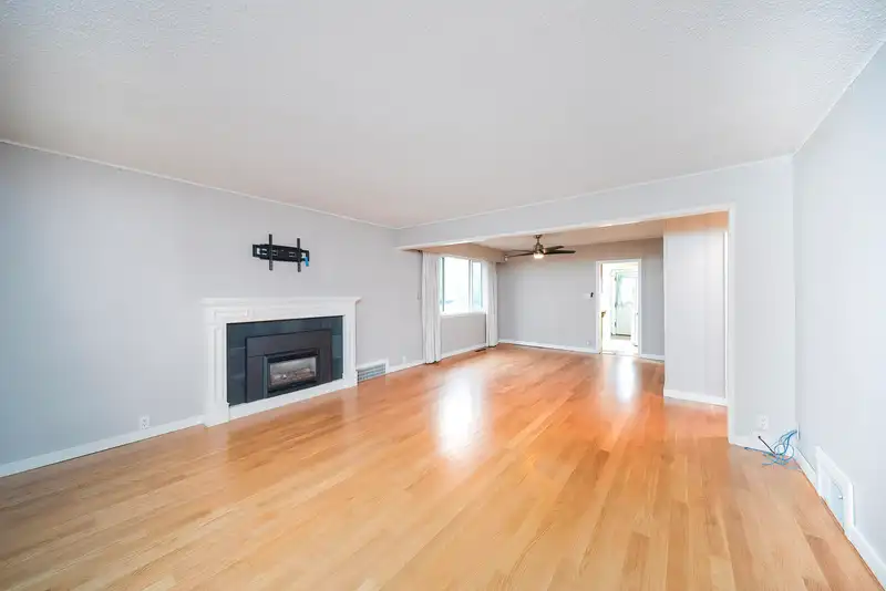 454 KELLY STREET - photo 3 of 35
