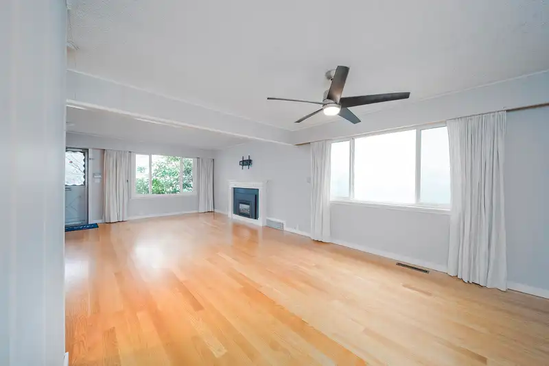 454 KELLY STREET - photo 4 of 35