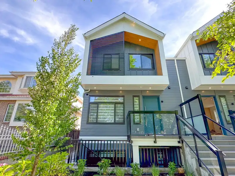 2342 E 40TH AVENUE - photo 1 of 40