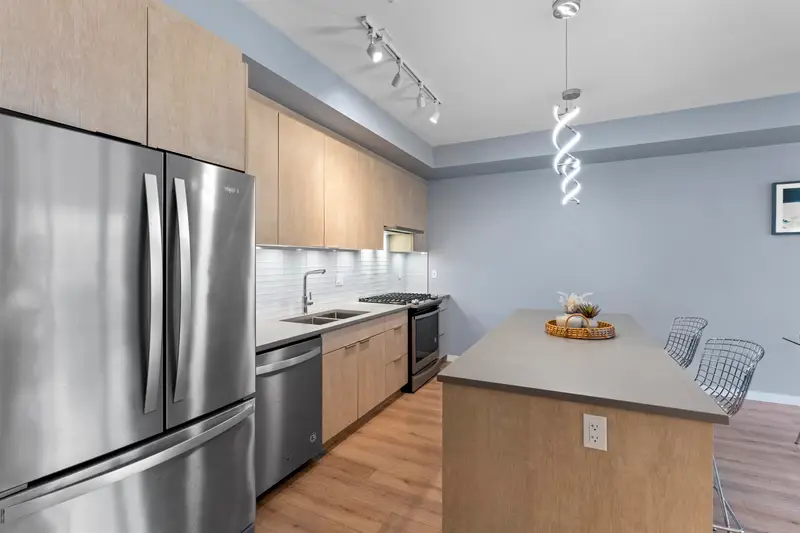 201 38165 CLEVELAND AVENUE - photo 3 of 23