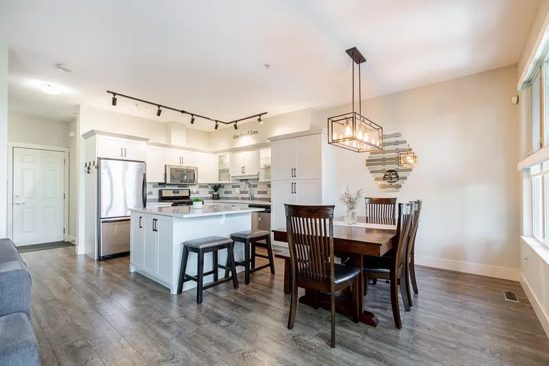 21 20326 68 AVENUE - photo 4 of 25