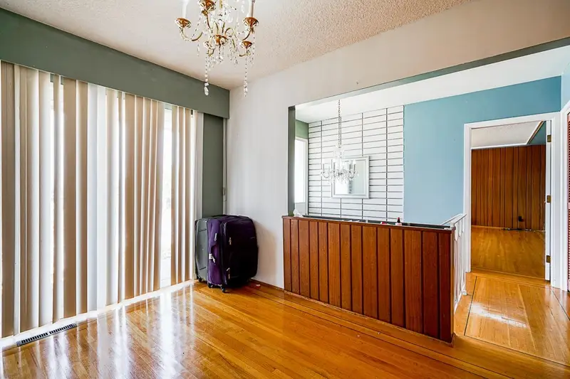 13792 112 AVENUE - photo 4 of 25