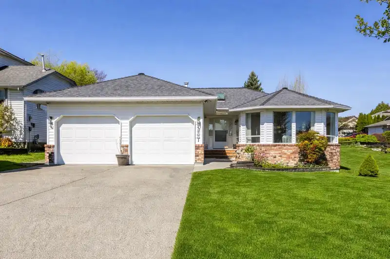 19091 61A AVENUE - photo 1 of 40