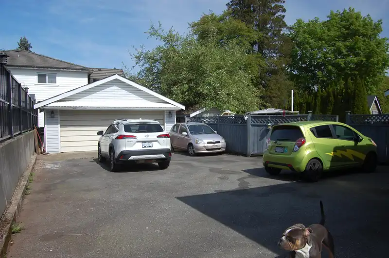 9251 10TH AVENUE - photo 2 of 10
