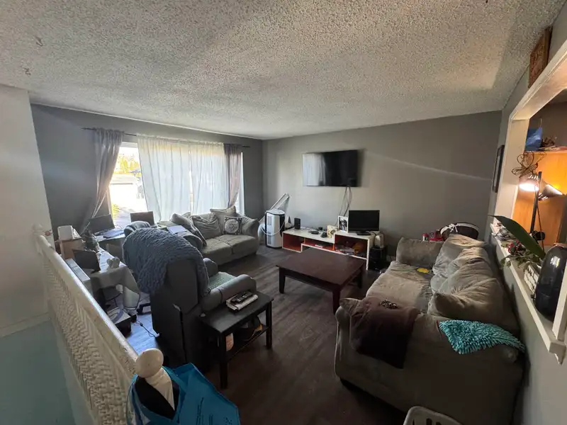 31940 WOODCOCK CRESCENT - photo 2 of 10