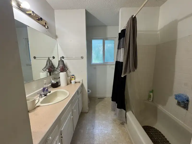 31940 WOODCOCK CRESCENT - photo 4 of 10