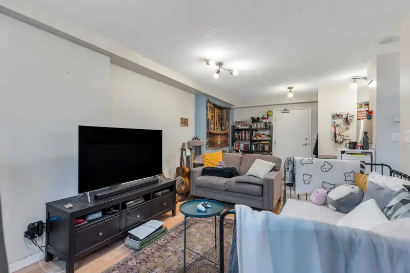 1501 63 KEEFER PLACE - photo 3 of 34