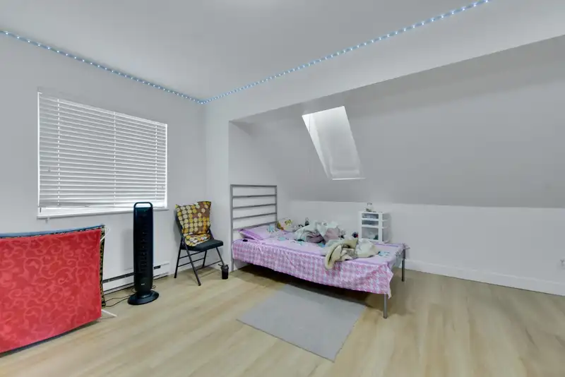 8 7536 138 STREET - photo 2 of 32