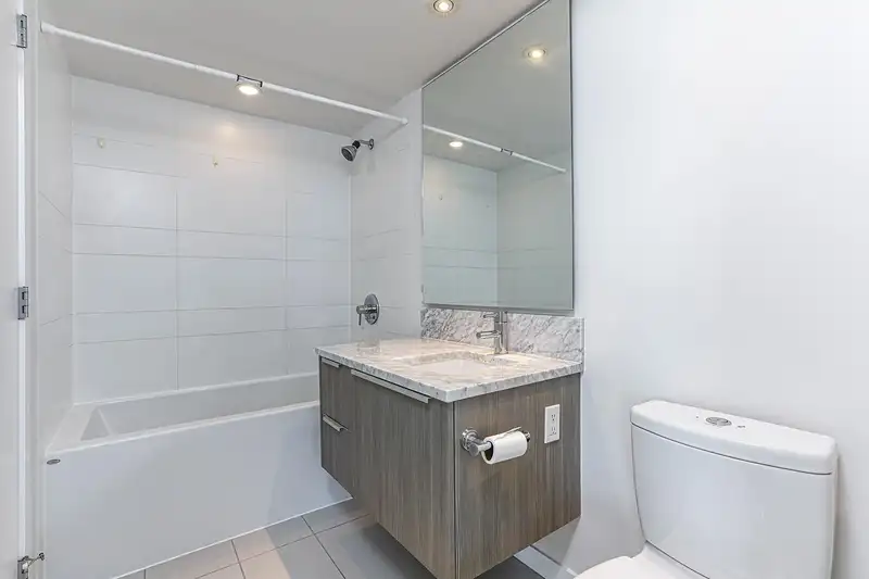 2703 6461 TELFORD AVENUE - photo 3 of 25