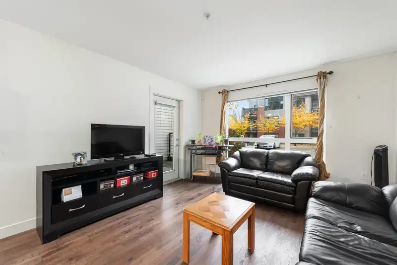 133 7088 14TH AVENUE - photo 4 of 26
