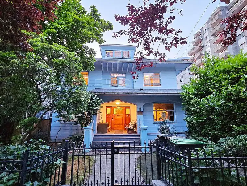 977 BROUGHTON STREET - photo 1 of 13
