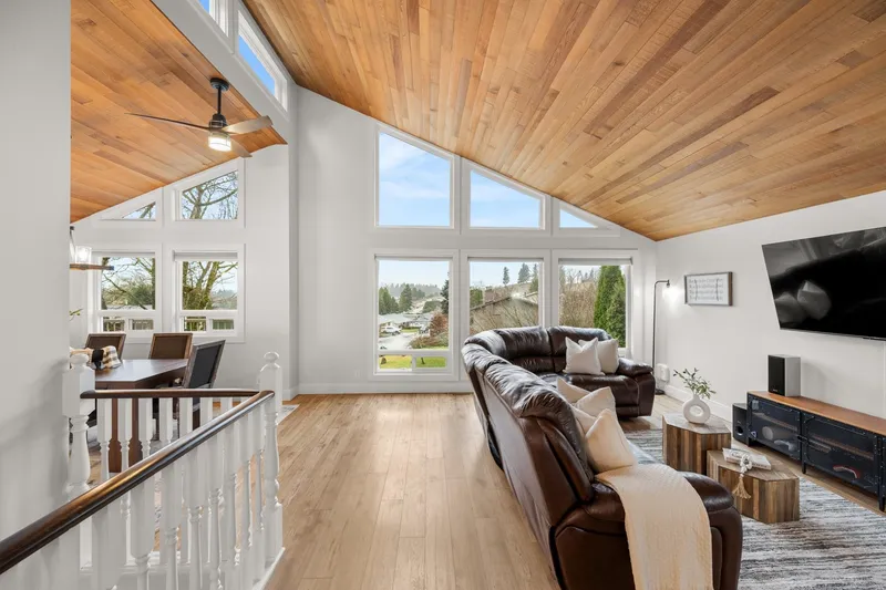 2862 MCBRIDE STREET - photo 4 of 25