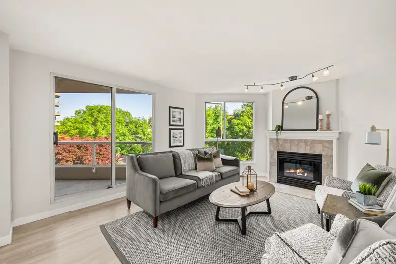 401 1185 QUAYSIDE DRIVE - photo 2 of 38