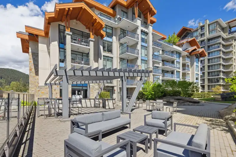 403 2780 VALLEY CENTRE AVENUE - photo 1 of 39