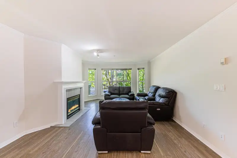 202 12088 66 AVENUE - photo 4 of 24