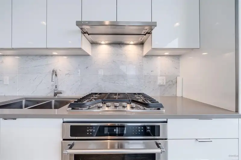2807 5883 BARKER AVENUE - photo 4 of 10