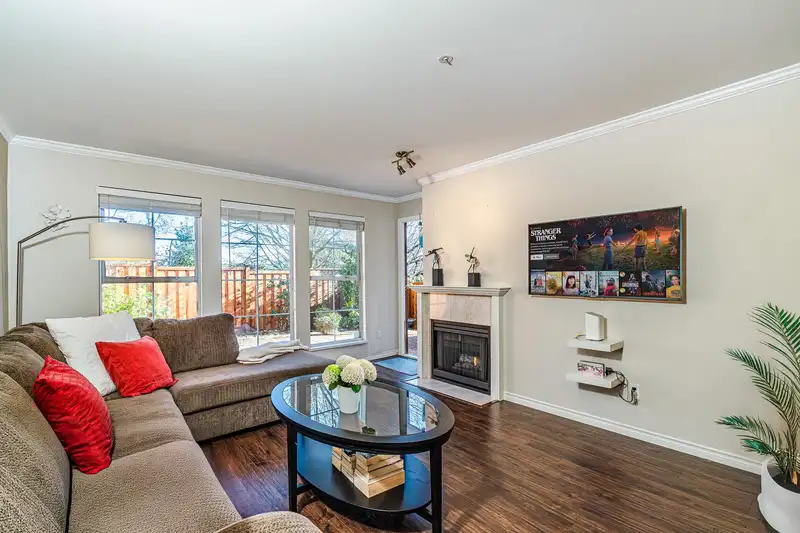207 888 GAUTHIER AVENUE - photo 1 of 29