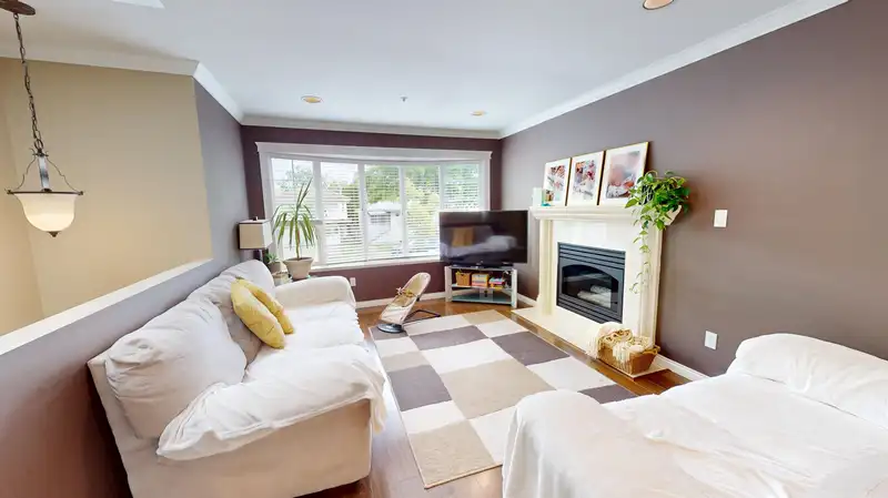5613 BRUCE STREET - photo 2 of 28