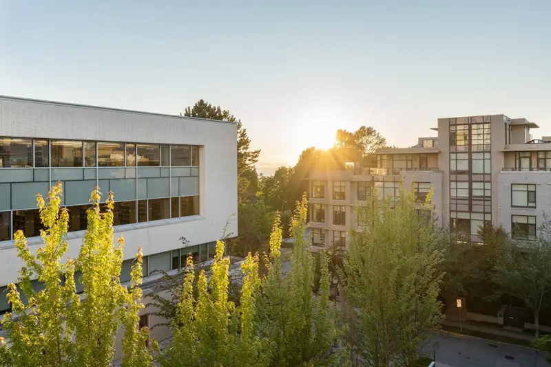 502 6080 IONA DRIVE - photo 4 of 25