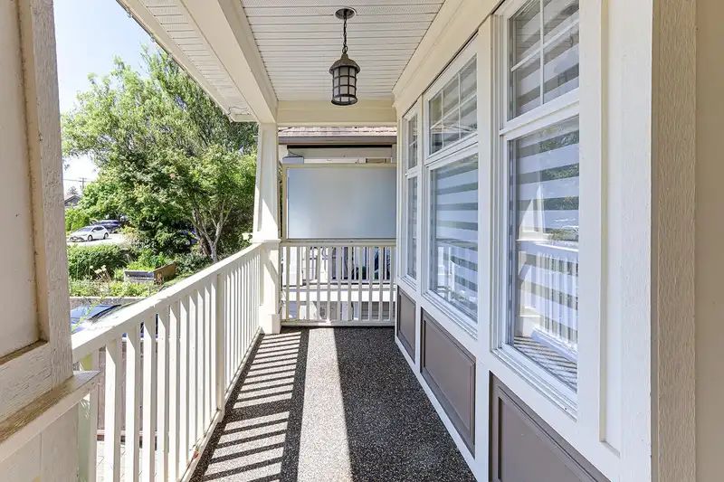 15451 GOGGS AVENUE - photo 3 of 37