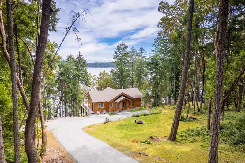 144 SUNRISE POINT ROAD - photo 4 of 40