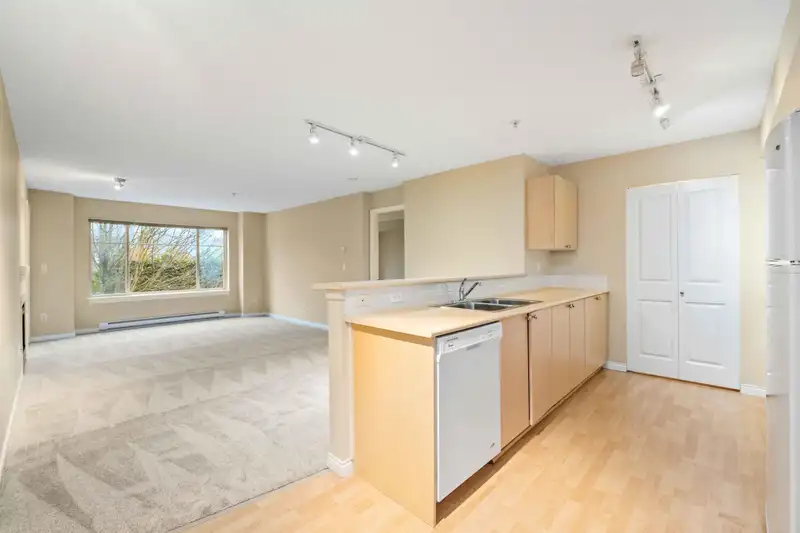 206 2151 151A STREET - photo 1 of 37