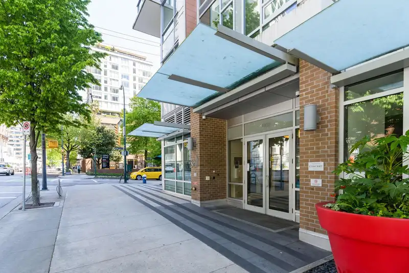 2705 1308 HORNBY STREET - photo 2 of 33