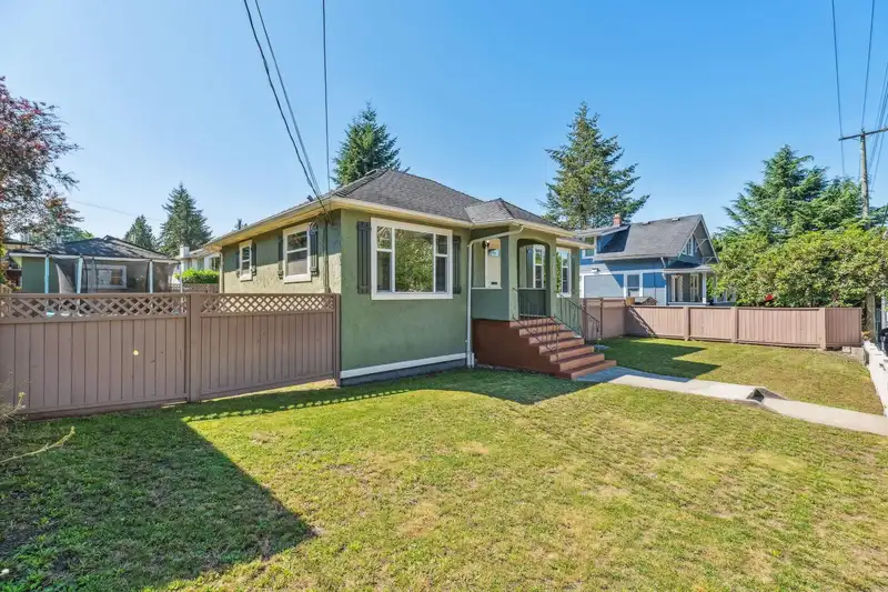2280 PITT RIVER ROAD - photo 3 of 37