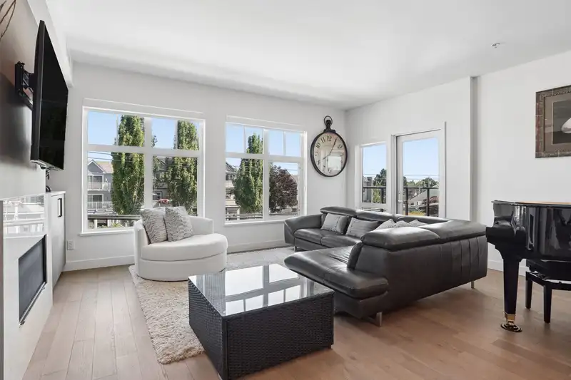 209 12088 3RD AVENUE - photo 4 of 40
