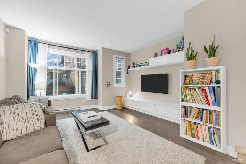 26 6088 BERESFORD STREET - photo 2 of 25