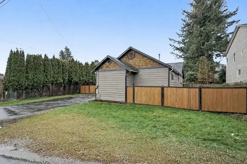 33056 CHERRY AVENUE - photo 3 of 17