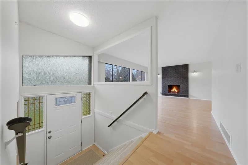 19575 HAMMOND ROAD - photo 2 of 25