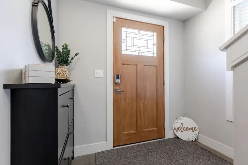 63 15988 32 AVENUE - photo 3 of 25