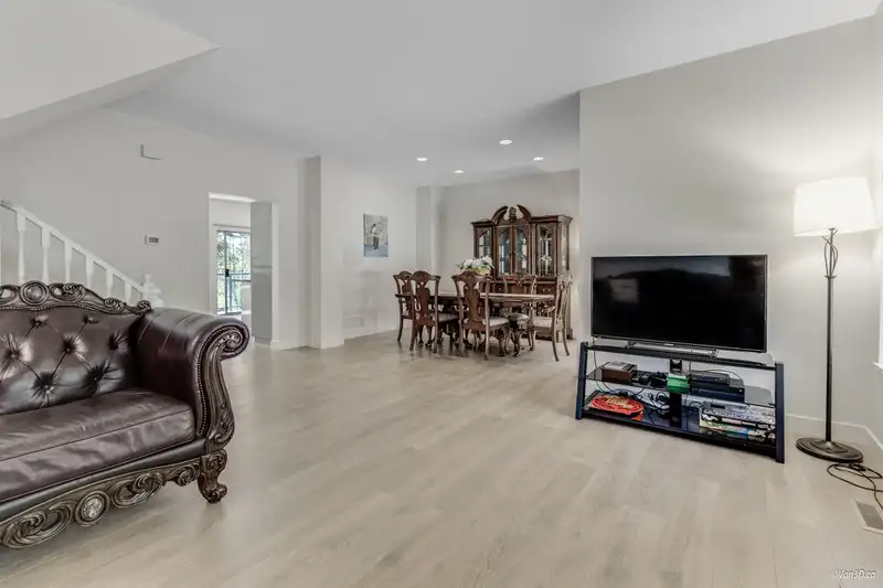 4 2951 PANORAMA DRIVE - photo 3 of 21