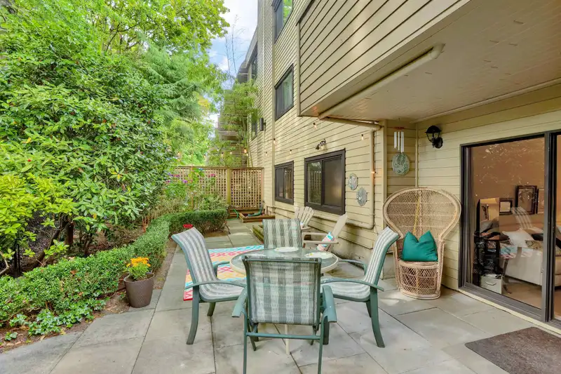 104 1424 WALNUT STREET - photo 3 of 21