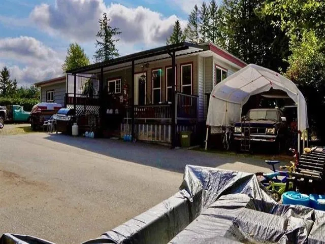 20059 24 AVENUE - photo 3 of 9