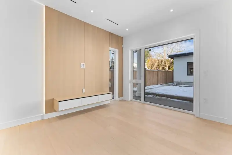 2 1315 W 64TH AVENUE - photo 3 of 23