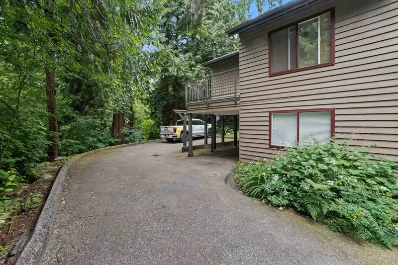 3381 WILLIAM AVENUE - photo 4 of 24