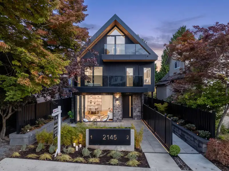 1 2145 NAPIER STREET - photo 4 of 40