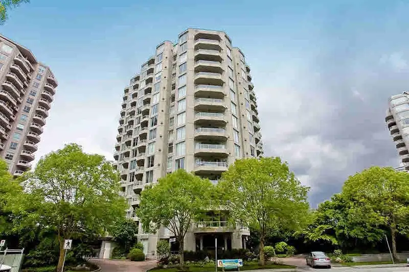 1003 1135 QUAYSIDE DRIVE - photo 1 of 11