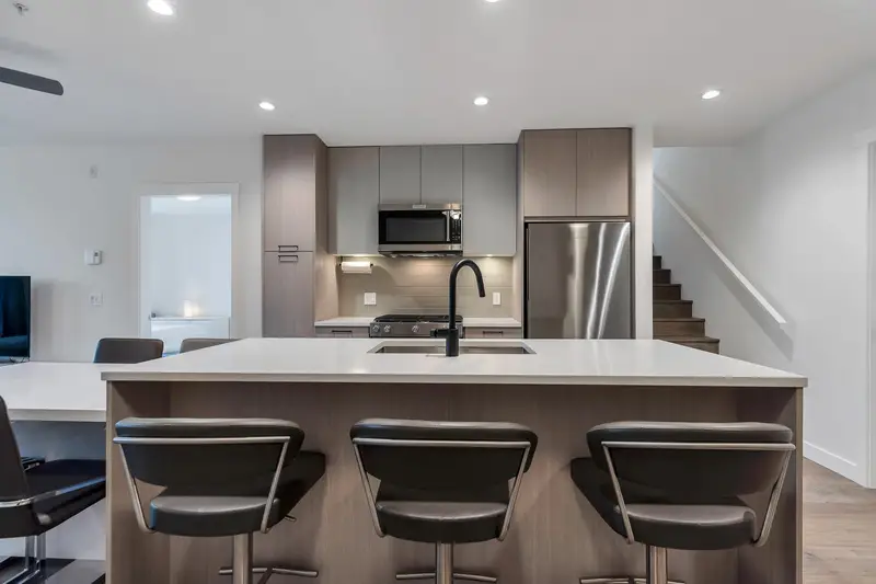 611 707 COMO LAKE AVENUE - photo 3 of 25