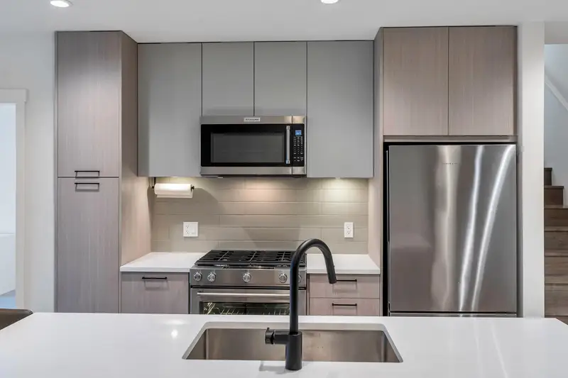 611 707 COMO LAKE AVENUE - photo 4 of 25