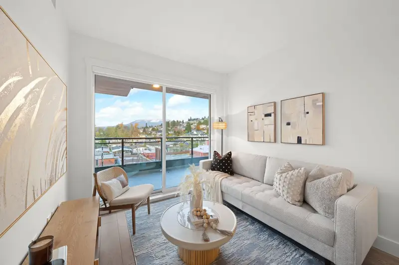 419 4788 HASTINGS STREET - photo 1 of 25