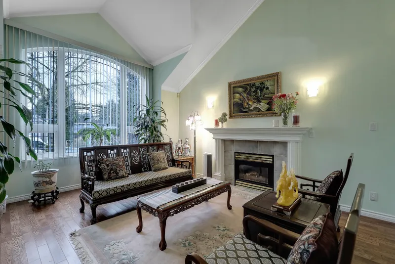 10955 156 STREET - photo 2 of 25