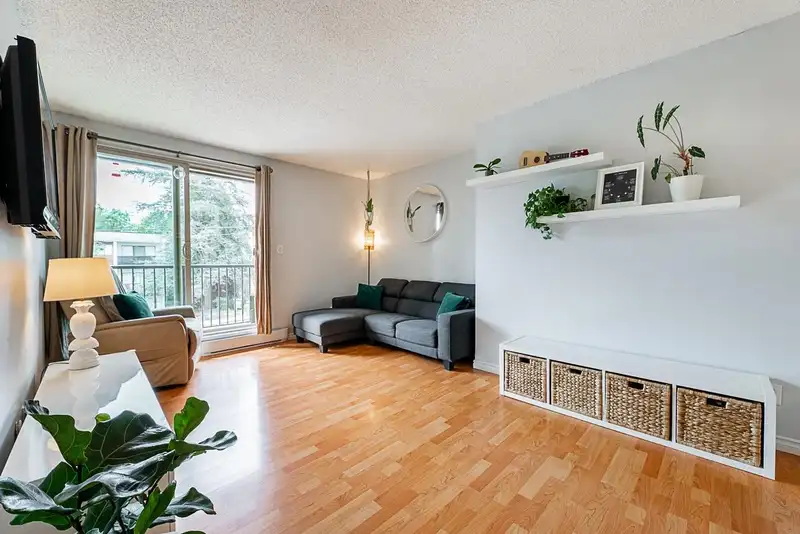 202 1103 HOWIE AVENUE - photo 4 of 26