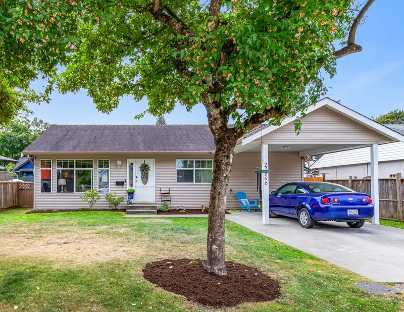 22666 123 AVENUE - photo 1 of 40