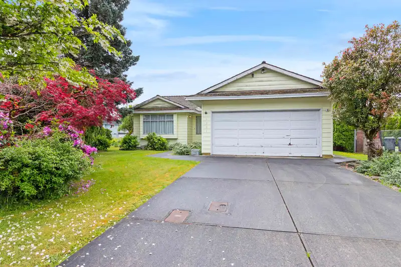 9381 139 STREET - photo 1 of 29