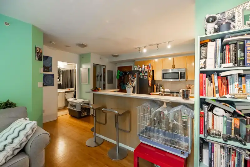 211 2733 CHANDLERY PLACE - photo 3 of 25