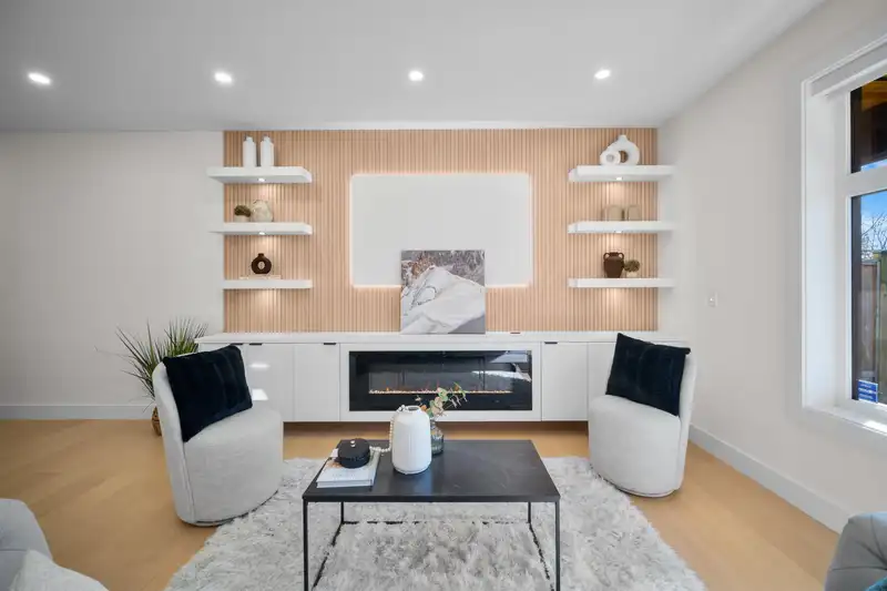 2 3576 E PENDER STREET - photo 4 of 30