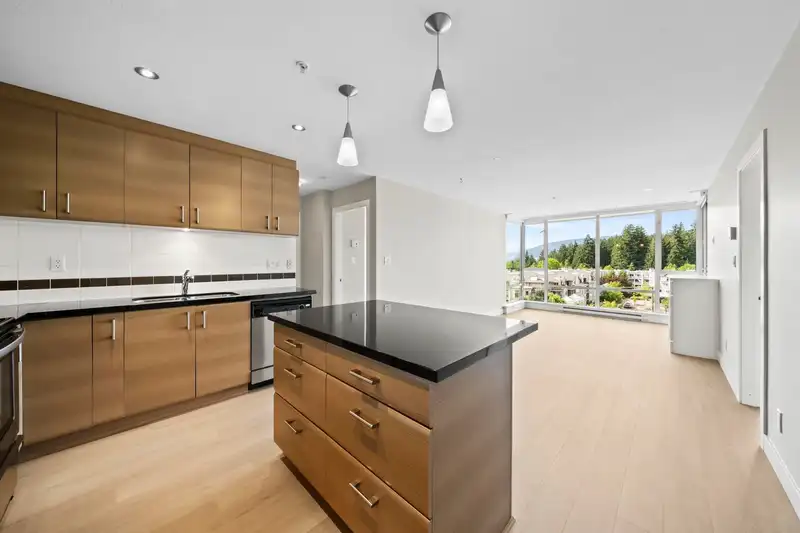 604 12079 HARRIS ROAD - photo 2 of 36